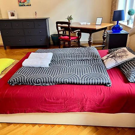 Zen Hostel By Central Market Budapest Ngoại thất bức ảnh