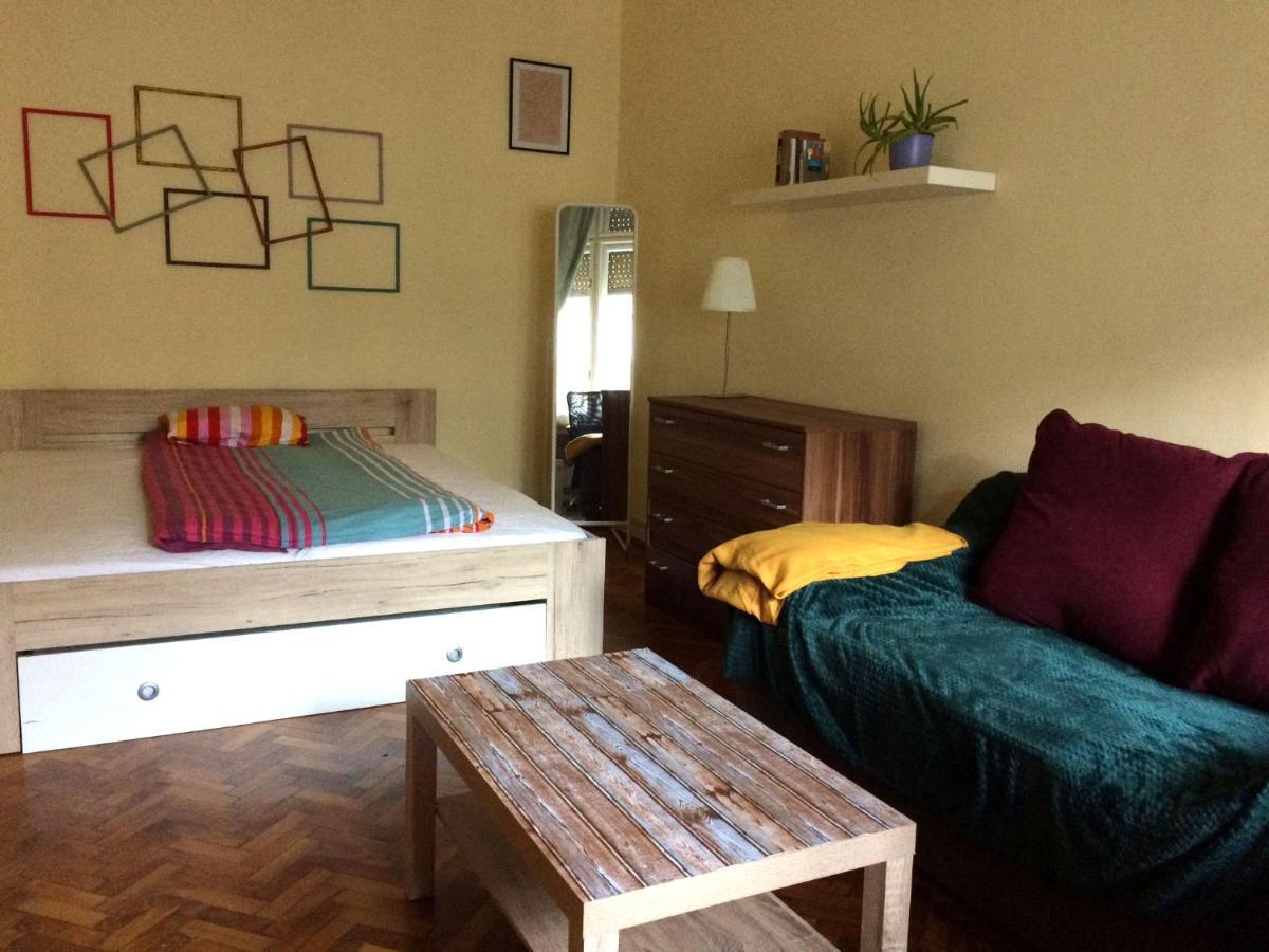 Zen Hostel By Central Market Budapest Ngoại thất bức ảnh