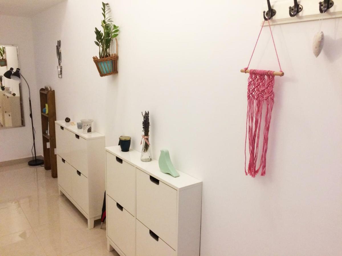 Zen Hostel By Central Market Budapest Ngoại thất bức ảnh